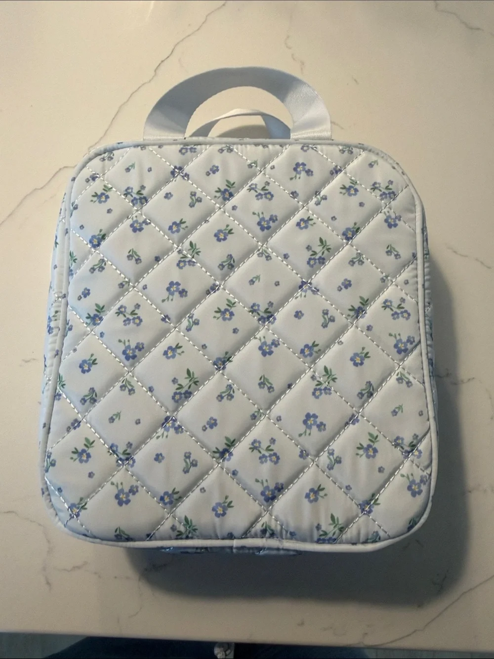 Madden Girl White Quilted Floral  Soft Shell Lunchbox with Light Blue Flowers